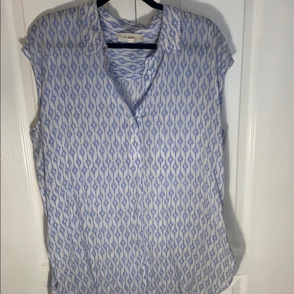 EUC Two by Vince Camuto Blue ikat tunic L